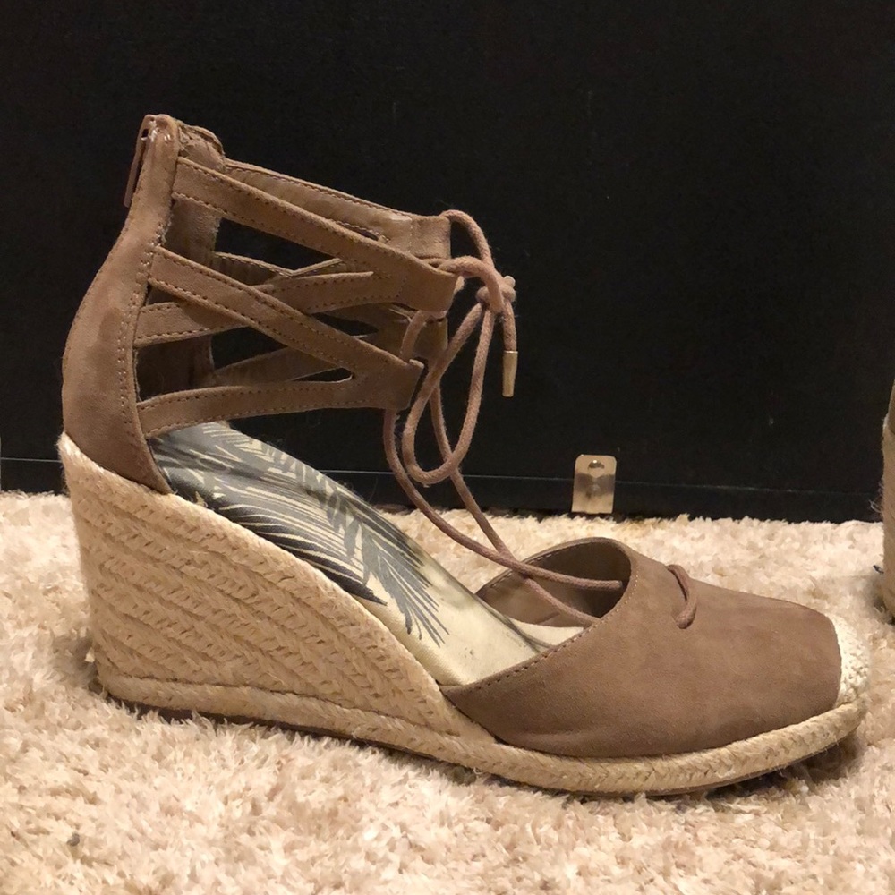 Wedges - Picture 2 of 4
